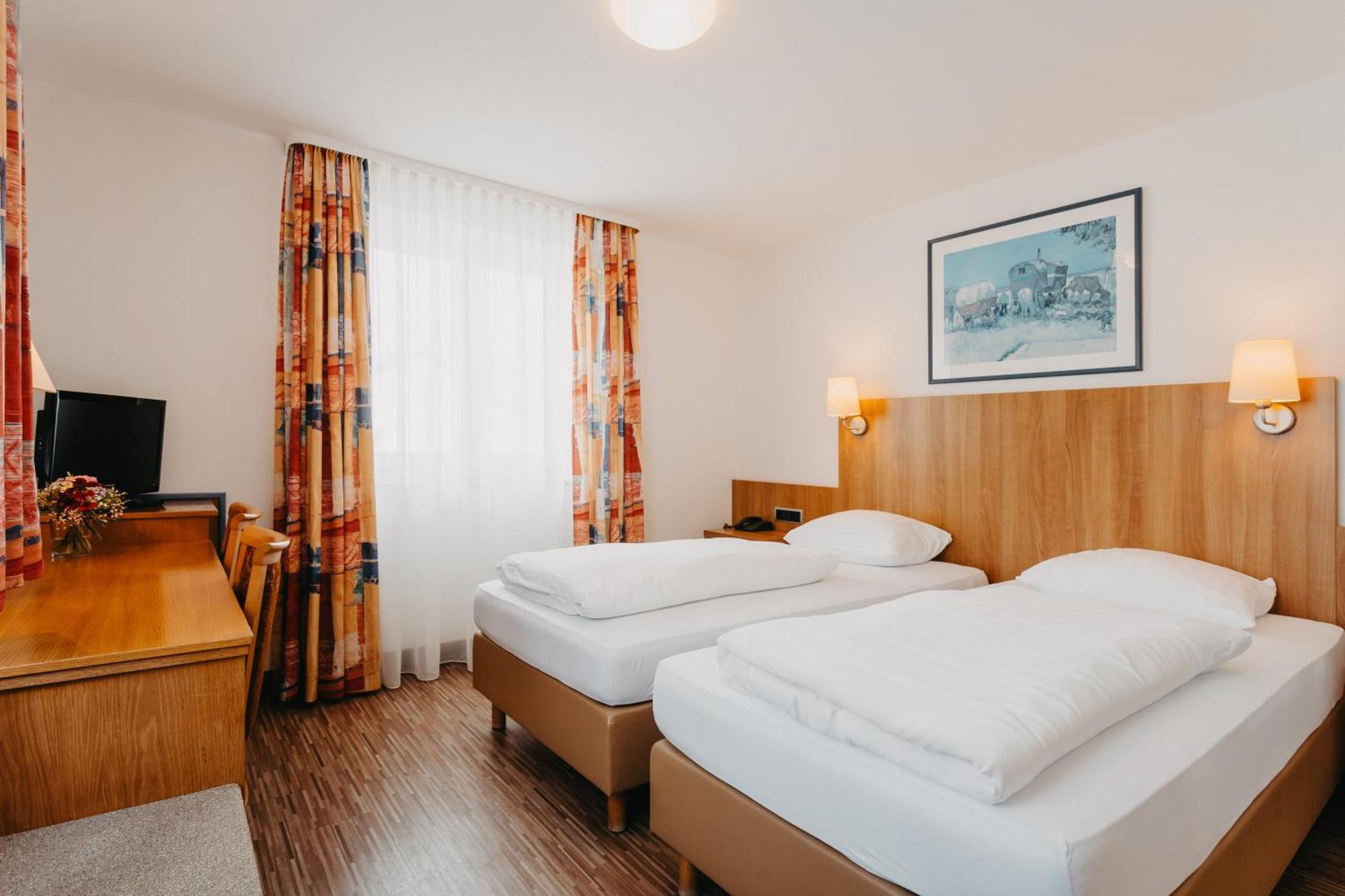 Hirschenwirt Hotel Eichstatt Ngoại thất bức ảnh