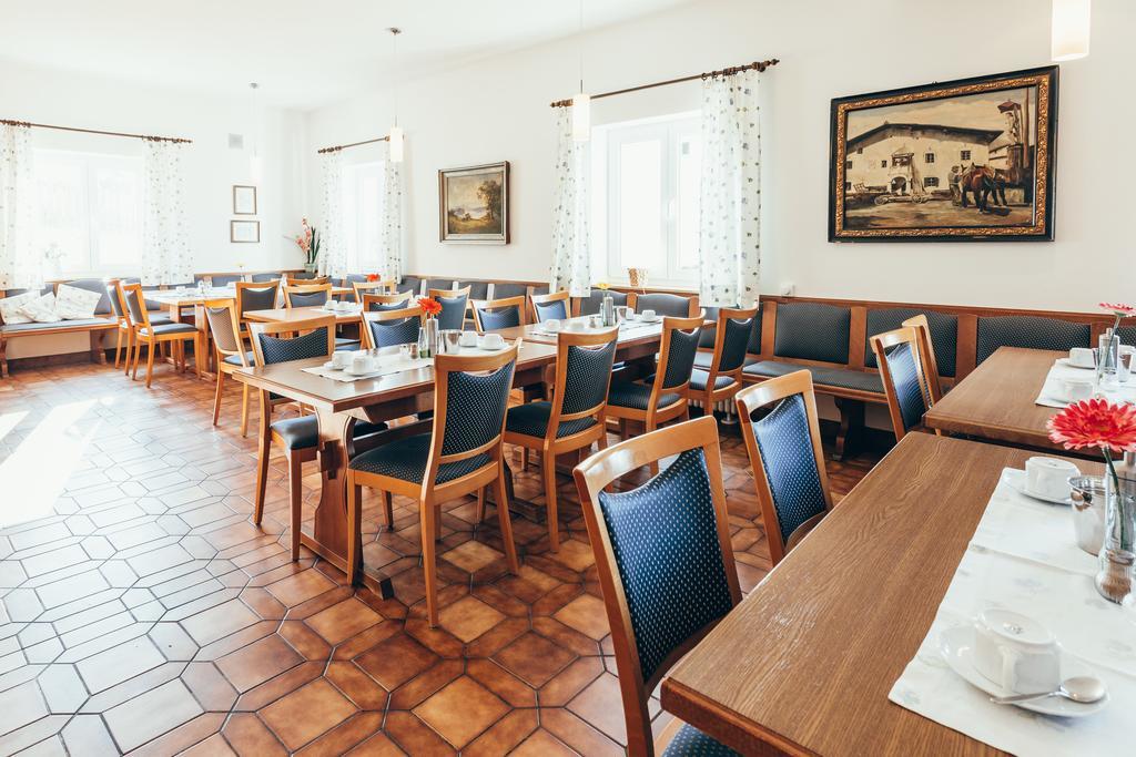 Hirschenwirt Hotel Eichstatt Ngoại thất bức ảnh